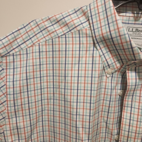 LL Bean Traditional Fit Shirt - Picture 4 of 4